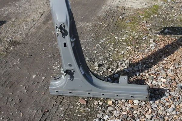 Rechte Mittel-Türsäule OEM SLUPEKPRAWYKONA + Scharniere image 8