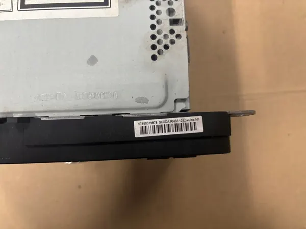 Skoda OEM 3T0035191A Radio Navigationsenhet image 3