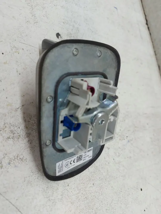 Audi A8 S8 D5 kattoantenni OEM 4N0035503AF image 7