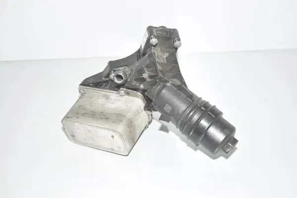 Refroidisseur d'huile d'occasion OEM 11428583895 BMW 7 image 2