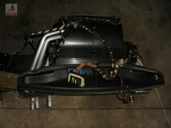 Boîtier Mélangeur Chauffage OEM 68462300 Maserati image 4