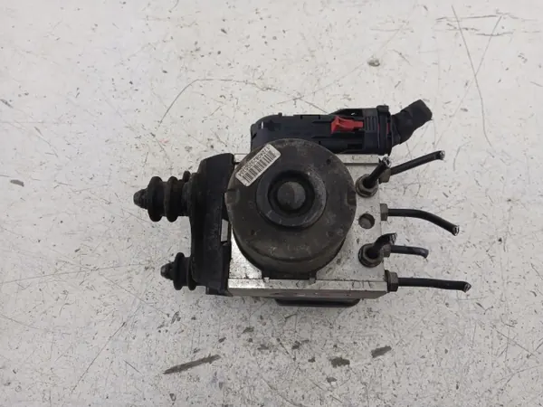 Begagnad bromspump OEM 1K0907379P för VW Golf V Plus image 3