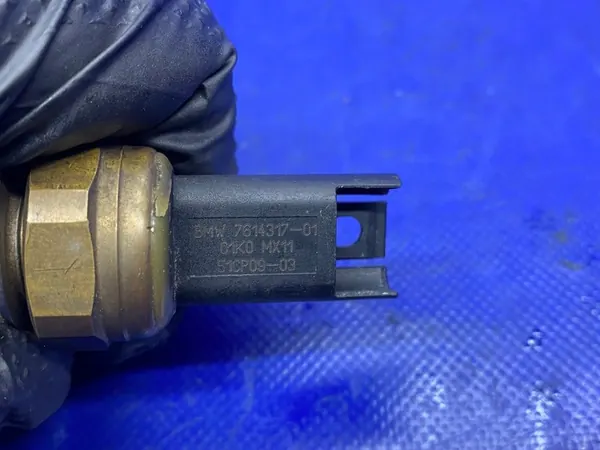 Brandstofleiding sensor BMW E90 E93 E87 N43B20A image 9