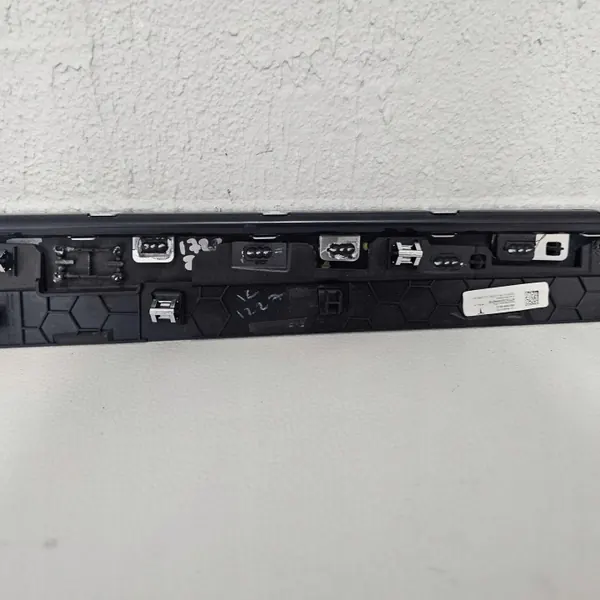 Tesla X Plaid Linker Deurlijst OEM 166155600C image 8
