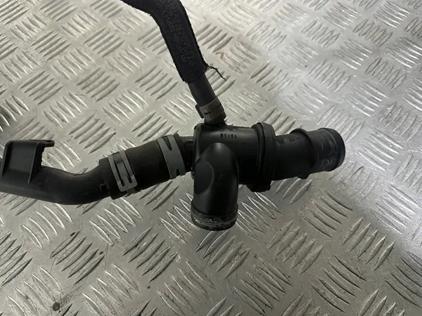 MERCEDES W169 2.0 CDI Carcasa de Termostato A6402000515 image 2