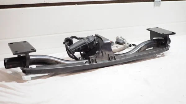 Sähköinen hinauskoukku OEM 32386054 Volvo V90 Farmarille image 7