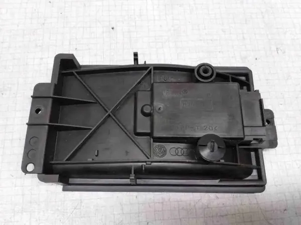 Relé ventilador calefacción Skoda Octavia OEM 1J0819022 image 2