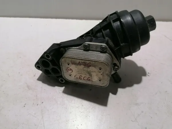 Mercedes Ölfiltergehäuse OEM 5989070107 - Gebraucht image 2