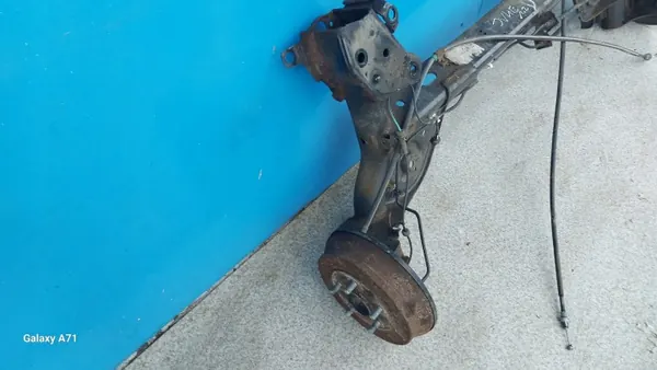 Viga suspensión trasera NISSAN JUKE I LIFT F15 OEM image 3