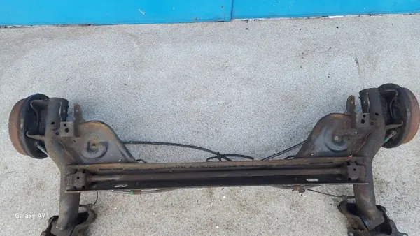 Viga suspensión trasera NISSAN JUKE I LIFT F15 OEM image 4