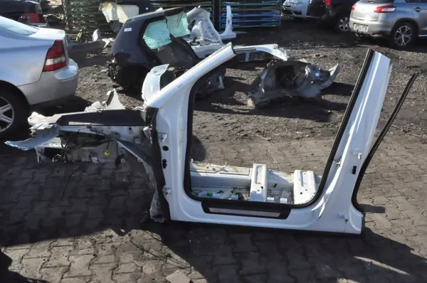 OEM DBSFG etu vasen kynnys Audi Q5 II 80A:lle image 2