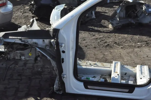 OEM DBSFG etu vasen kynnys Audi Q5 II 80A:lle image 3