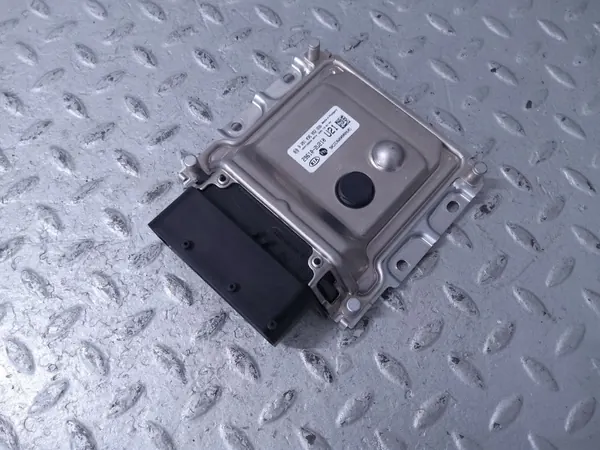 AdBlue-Steuergerät OEM 296102U210 für Kia Ceed image 2