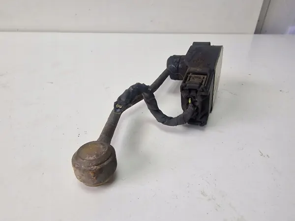 OEM 4E0941286G Etuoikea Tasonsensori Audi A8 D3:lle image 3