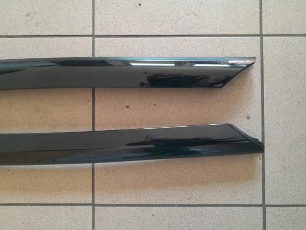Ford Bronco Sport 2021 Protector lateral ventana OEM M1PB-S03683-AGW image 4