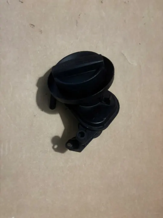 BMW Moottoriöljytulppa OEM 7810586 F07 F10 F11 image 2