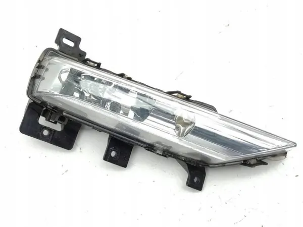 Infiniti Q30 2016 Rechter voor mistlamp OEM F0G14019 image 8