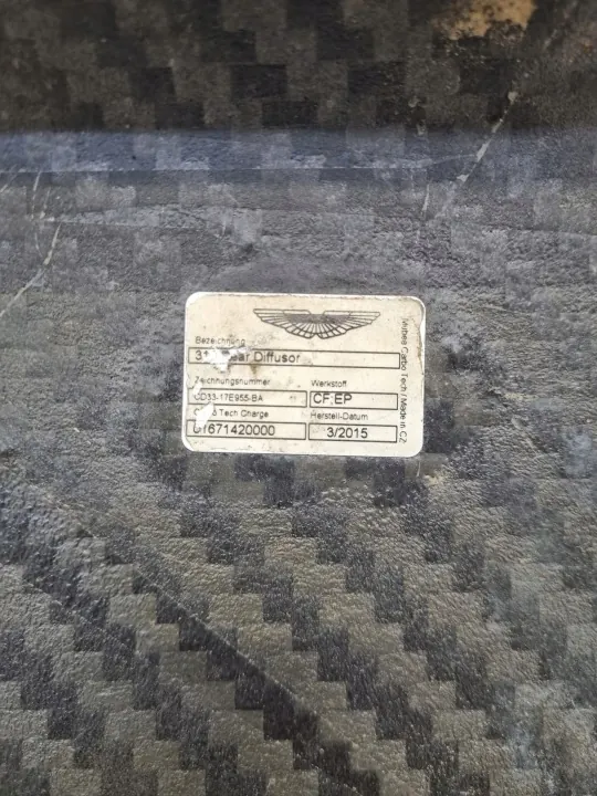 Diffuseur arrière Aston Martin Vanquish OEM CD33-17E955-BA image 10