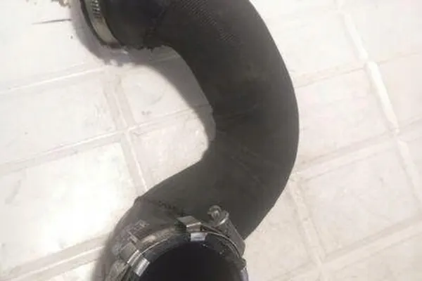 Tubo intercooler AUDI A6 ALLROAD 3.0L Diesel image 2