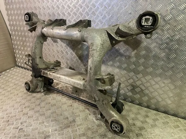 UTO42123 Achter Hulpframe voor BMW 5 Serie G30/G31 image 5