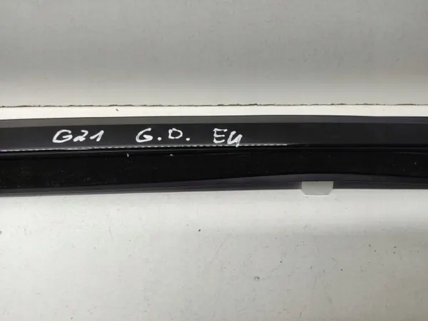 Fönstertätning styrskena vänster bak BMW OEM 7407405 image 3