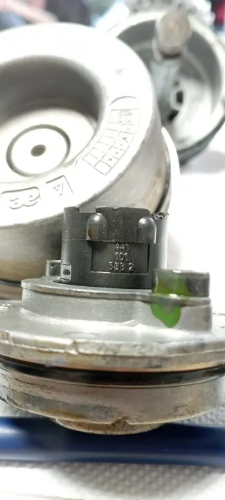 Pièces Boîte ZF Astronic - Composants Wabco Usagés image 8