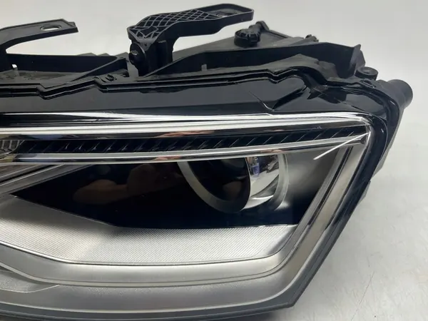 AUDI Q3 RSQ3 Reflector Xenón Izquierda Derecha 8U0941005D 8U0941043D image 5