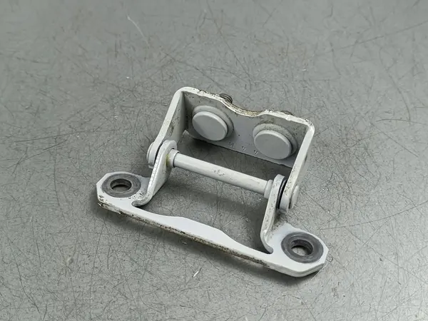 2025 Subaru Forester SK Charnières de hayon FOB54757 image 2