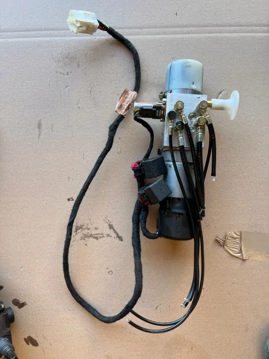 Dak hydraulische pomp OEM 9639025080 Peugeot 206 CC image 2