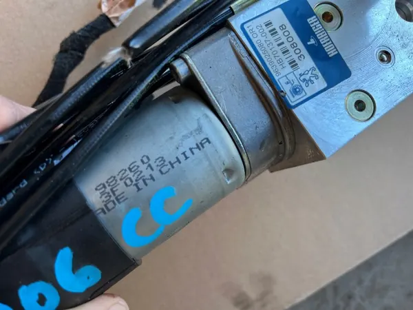 Dak hydraulische pomp OEM 9639025080 Peugeot 206 CC image 3