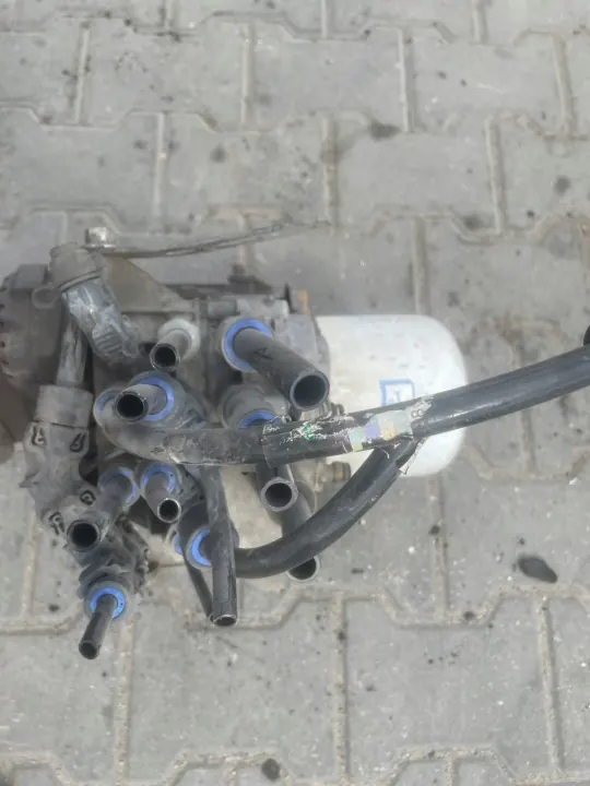 Volvo FM4 Lufttrockner OEM 23166782 - Gebraucht image 4