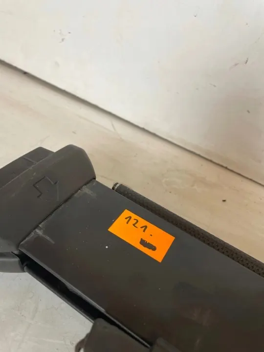 Hyundai Santa Fe II bagageutrymmesrullgardin OEM image 3
