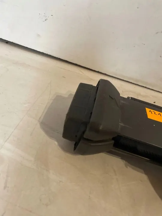 Hyundai Santa Fe II bagageutrymmesrullgardin OEM image 4