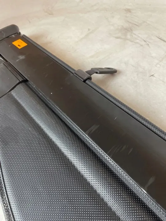 Hyundai Santa Fe II bagageutrymmesrullgardin OEM image 9