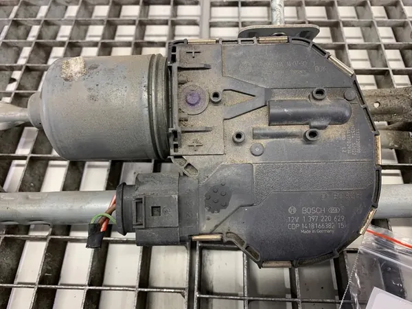 Mecanismo de limpiaparabris delantero SEAT ALHAMBRA II 7N1955023A image 2