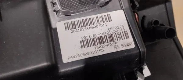 Passagerarhandskfack OEM A4476800891 Mercedes V-Klass W447 image 7
