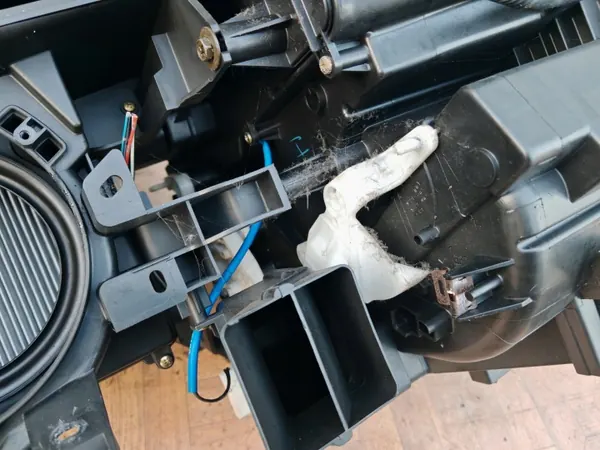 Lämmittimen kotelo OEM 87010-02540 Toyota Corollalle image 4