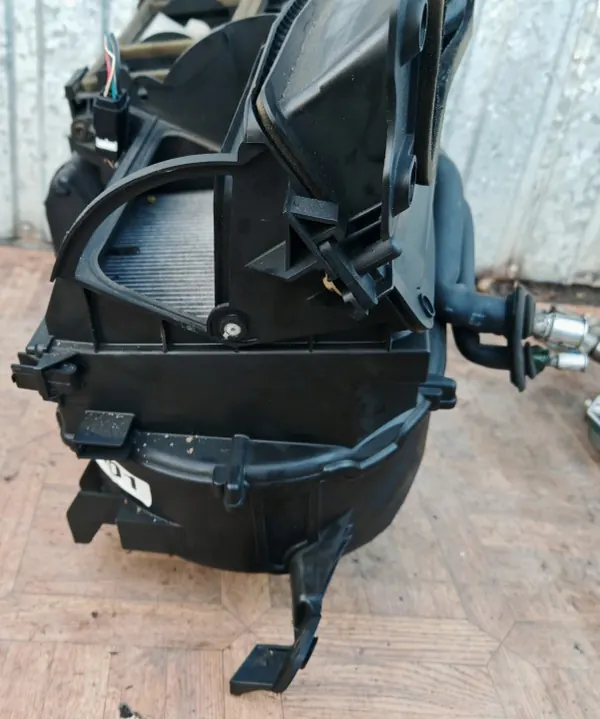 Lämmittimen kotelo OEM 87010-02540 Toyota Corollalle image 9