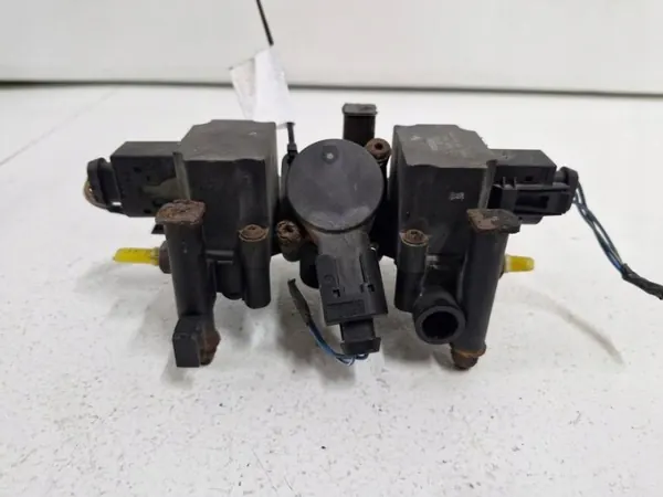 OEM 4725515660 Luftfederungsventil für Range Rover L322 image 2