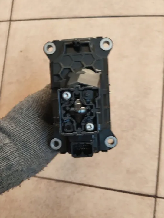 Soufflet de Levier de Vitesse Volvo OEM 50931276 - Occasion image 5