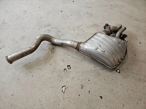 Pakoputken Vaimennin OEM A2054900901 Mercedes Vasen Oikea image 8