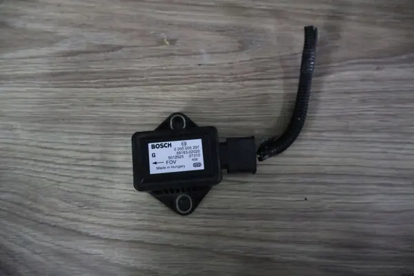 Toyota OE 89183-02020 ESP-Sensor - Gebraucht image 2