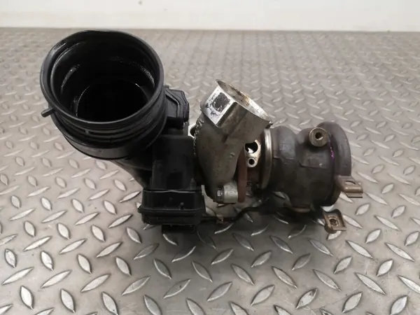Turbo VW Golf VII 1.0L 92kw OEM 04C129656 image 3