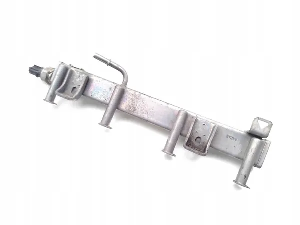 Brandstofrail Toyota RAV4 2.5 Hybrid 2021 OEM 89458-33041 image 2