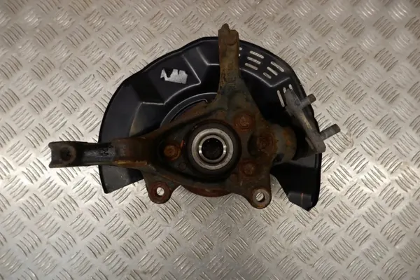 Toyota C-HR etupyörän navan OEM 43211F4010 image 3