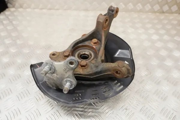 Toyota C-HR etupyörän navan OEM 43211F4010 image 6
