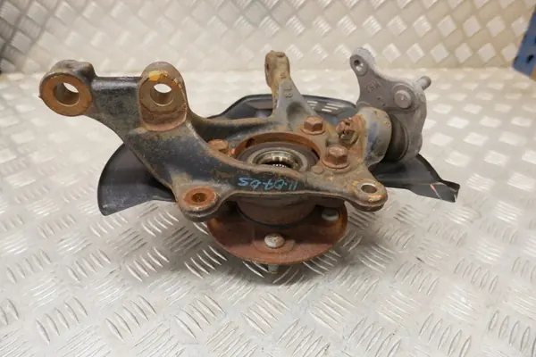 Toyota C-HR etupyörän navan OEM 43211F4010 image 8