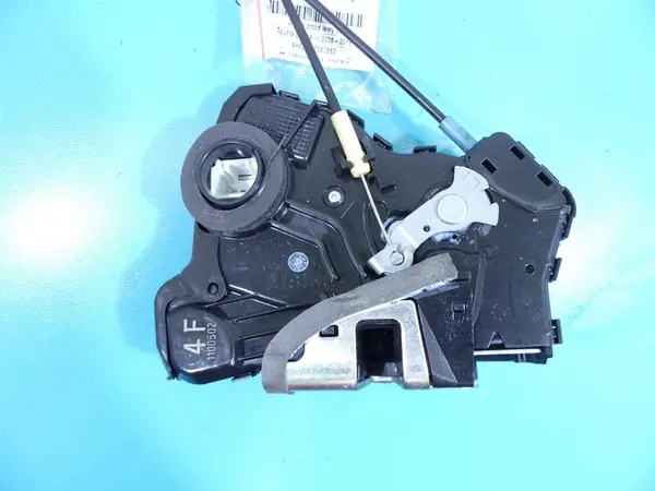 Vänster Framslå Lock 4PIN Toyota Estima III 06-19 image 3