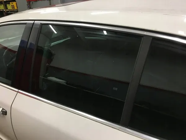 SKODA SUPERB 2 2008-2012 Türscheibe Vorne/Hinten image 9