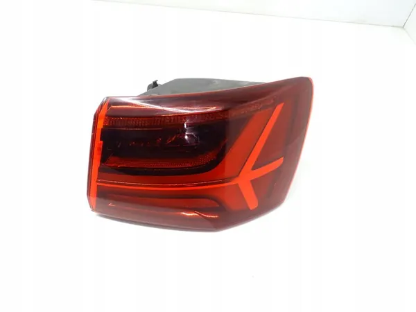 Luz Trasera Derecha Audi A6 C7 image 2